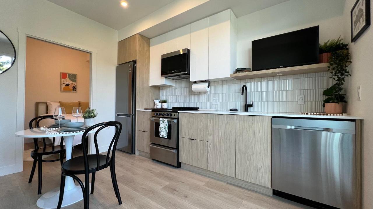 Hillside Oasis By Iris Properties! Βικτώρια Εξωτερικό φωτογραφία