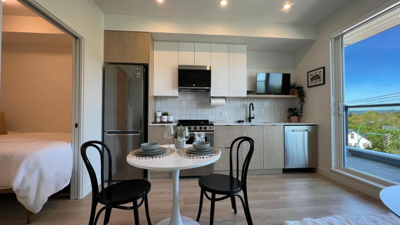 Hillside Oasis By Iris Properties! Βικτώρια Εξωτερικό φωτογραφία