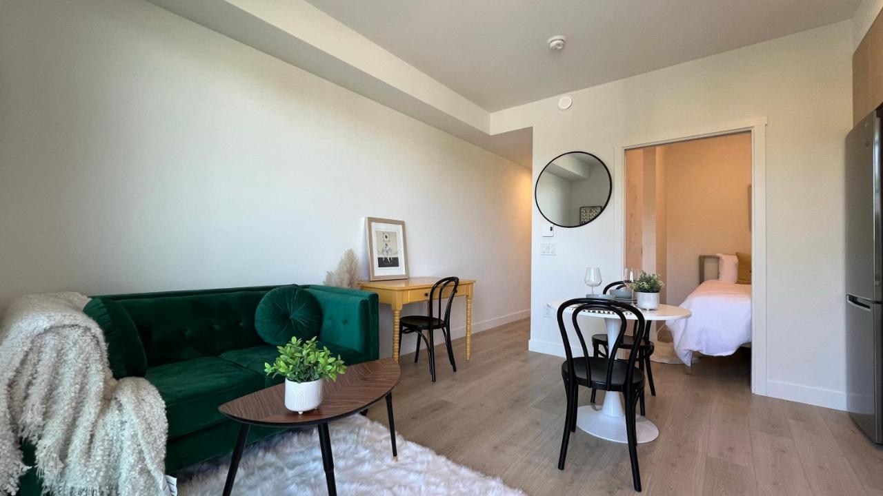 Hillside Oasis By Iris Properties! Βικτώρια Εξωτερικό φωτογραφία