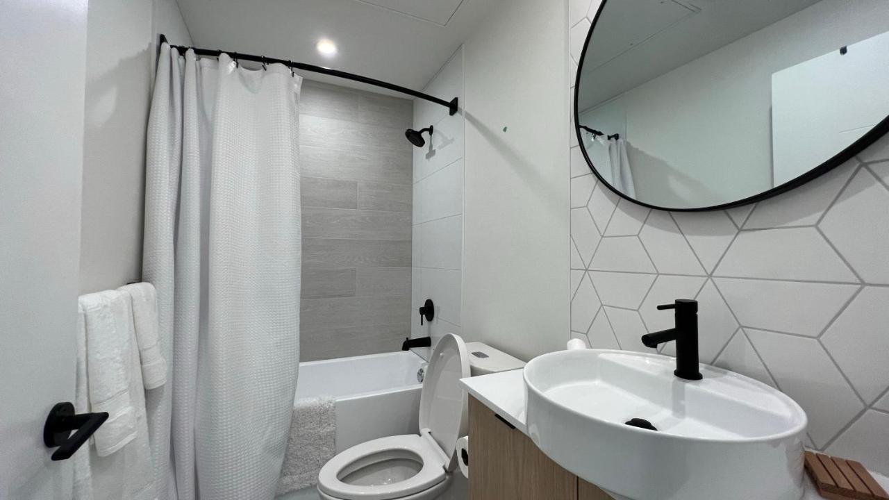 Hillside Oasis By Iris Properties! Βικτώρια Εξωτερικό φωτογραφία